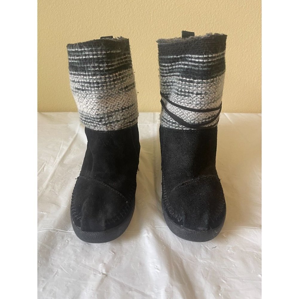 Toms Nepal Black Gray Boots Suede Leather Fleece Lined Sweater Stripe Size 6